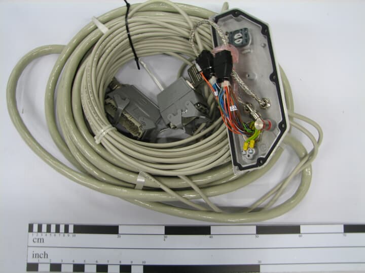 ABB配件Control cable Wash 15m 原廠型號3HAC028259-001 ABB配件官方質(zhì)保 - ABB機(jī)器人配件大全