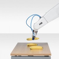具有衛(wèi)生功能的 6 軸機(jī)器人，促進(jìn)食品安全。IRB 1200 衛(wèi)生機(jī)器人選件具有擦拭和沖洗清潔功能，可保護(hù)食品安全，并在食品加工和食品服務(wù)領(lǐng)域開辟新的應(yīng)用領(lǐng)域。